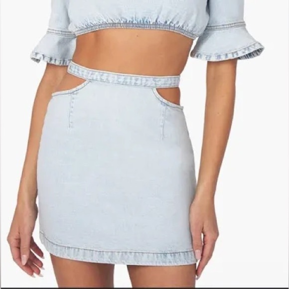 WeWoreWhat Dresses & Skirts - WeWoreWhat Light Denim Cut Out Mini Skirt Stretch Women’s Medium